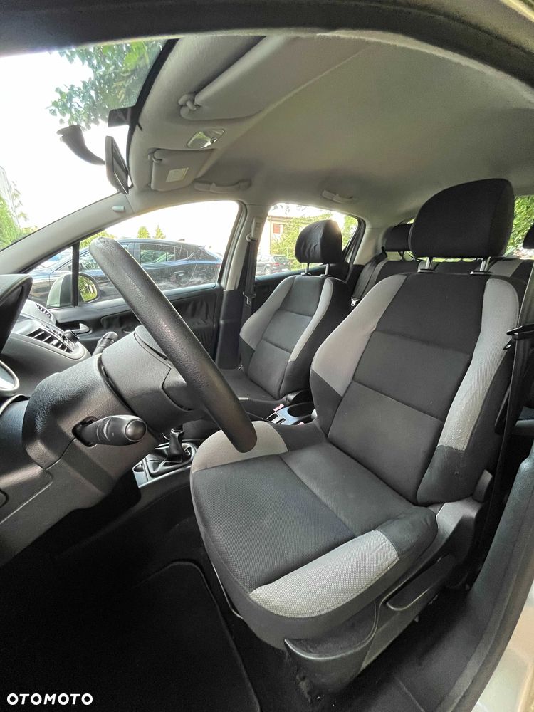 Peugeot 207 - 5