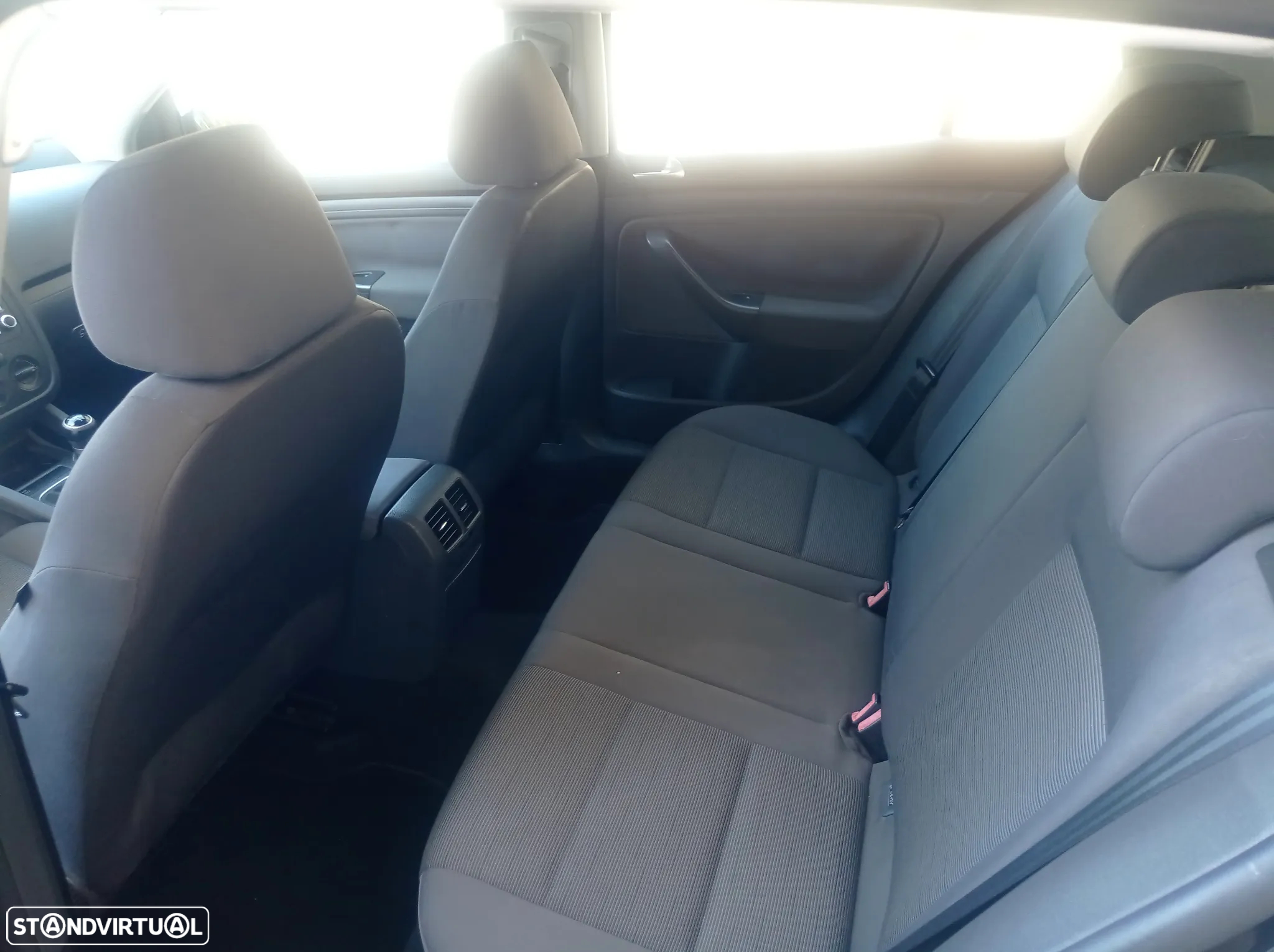 VW Golf 1.9 TDi BlueM. Trend. AC - 9