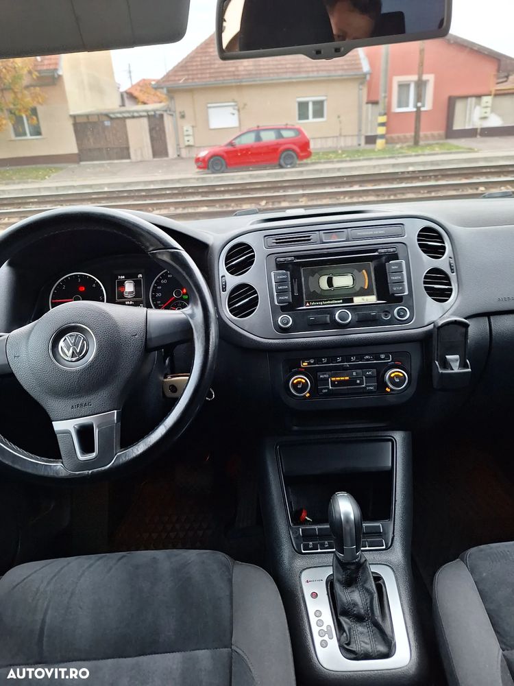 Volkswagen Tiguan 2.0 TDI DPF 4Motion BlueMotion Technology DSG Lounge Sport & Style - 20