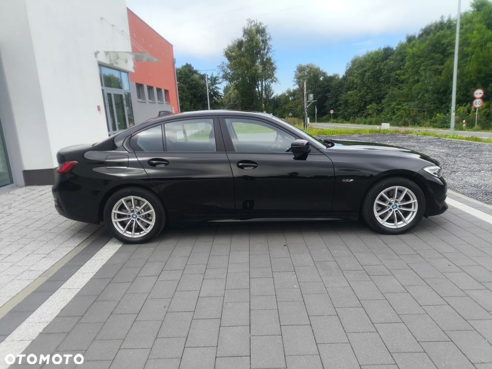 BMW Seria 3 320e - 11