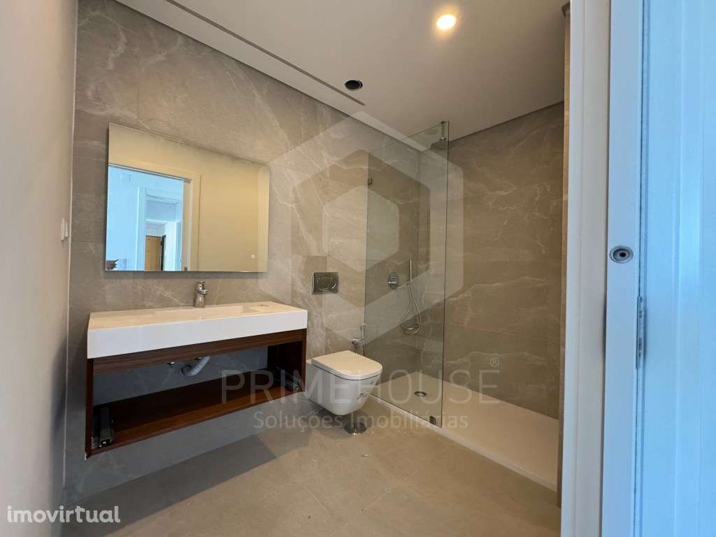 Apartamento T2 - com Varanda e churrasqueira - Quinta de Santa Teresa - Grande imagem: 4/13