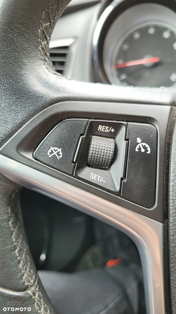 Opel Astra 1.4 Turbo - 34