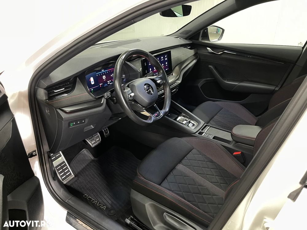 Skoda Octavia 2.0 TSI DSG RS - 6