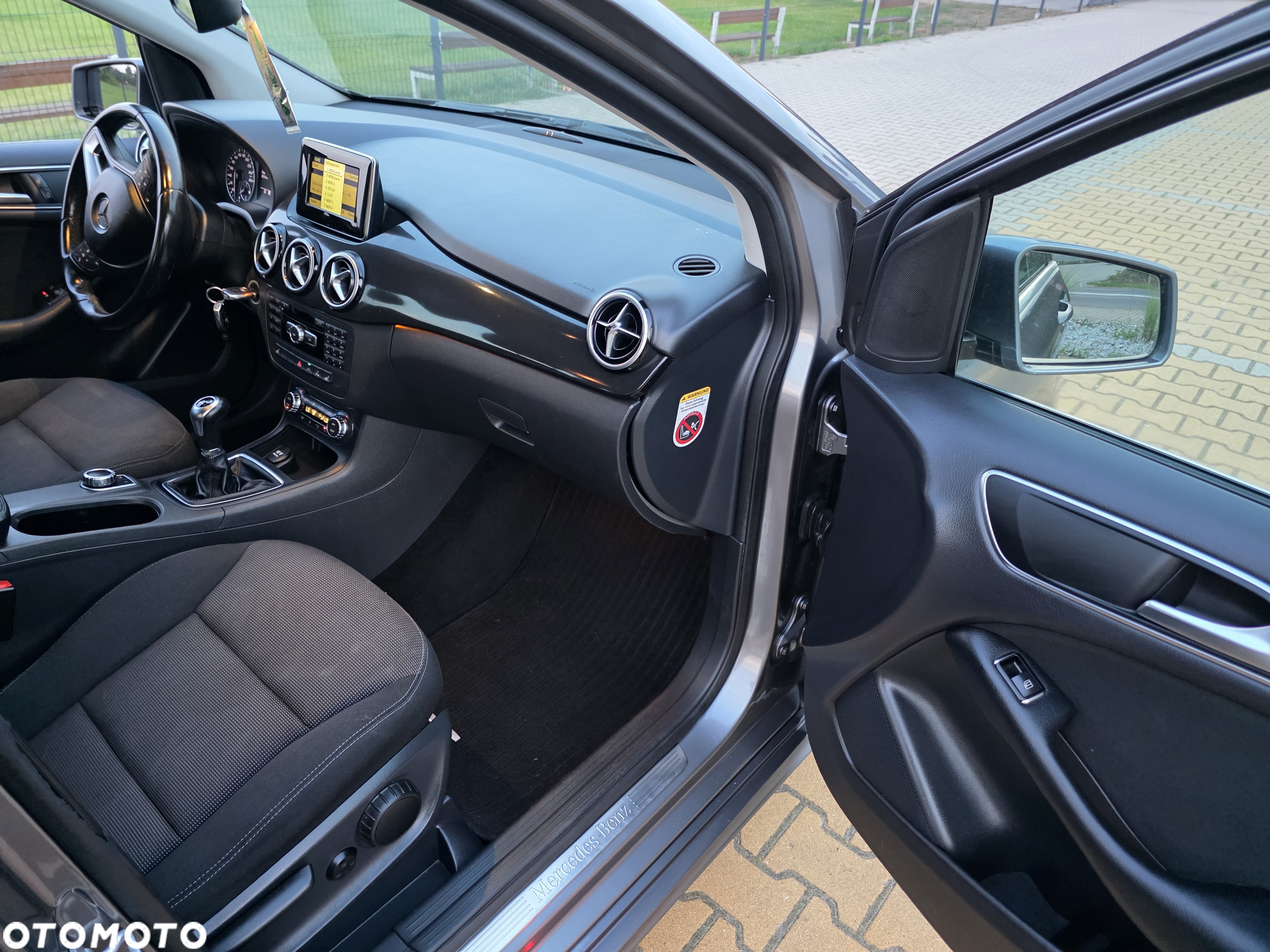 Mercedes-Benz Klasa B 200 CDI (BlueEFFICIENCY) - 16