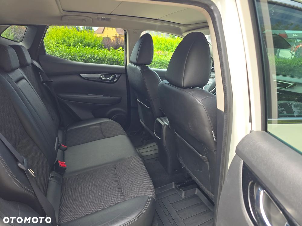 Nissan Qashqai 1.2 DIG-T Tekna EU6 - 12