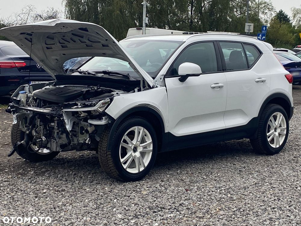 Volvo XC 40 T3 Momentum Pro - 11
