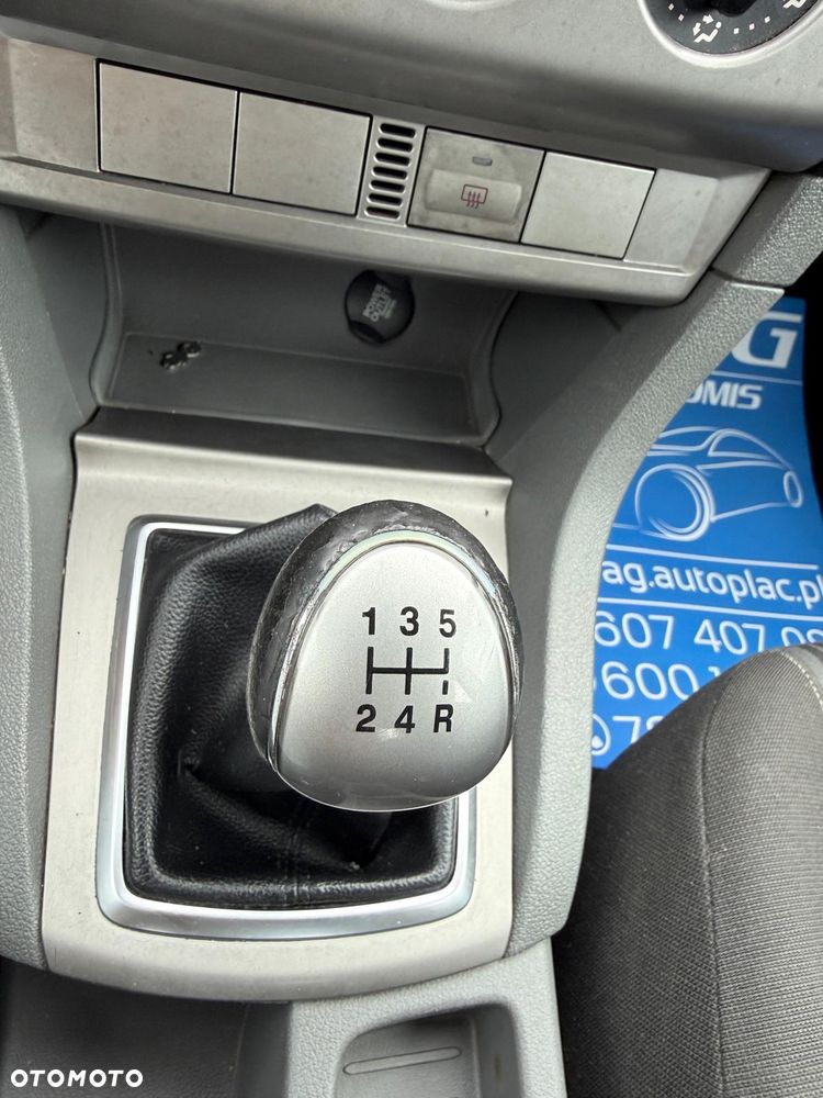 Ford Focus 1.6 Ti-VCT Style - 24