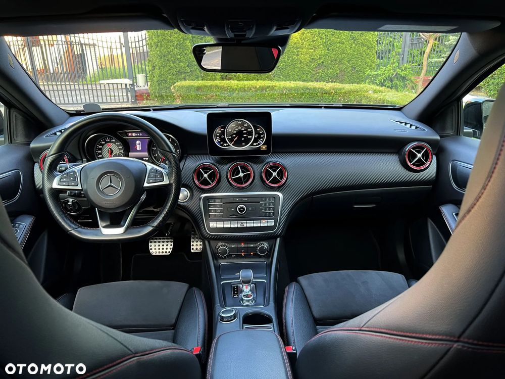 Mercedes-Benz Klasa A AMG 45 4Matic AMG Speedshift 7G-DCT - 28