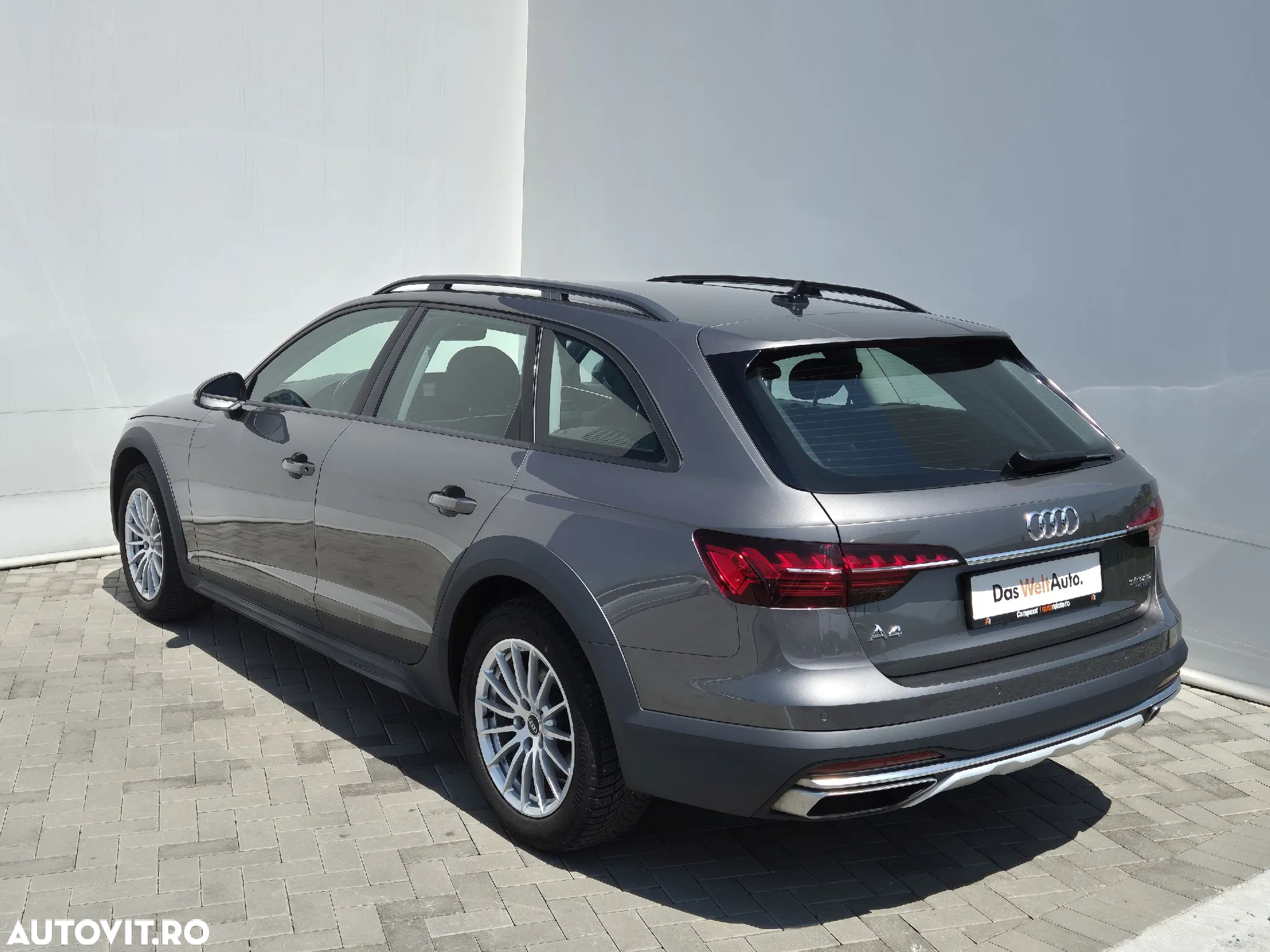 Audi A4 40 TDI quattro S tronic MHEV Basic - 3