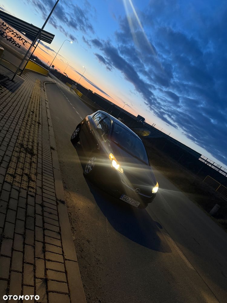 Opel Corsa 1.4 Enjoy - 17