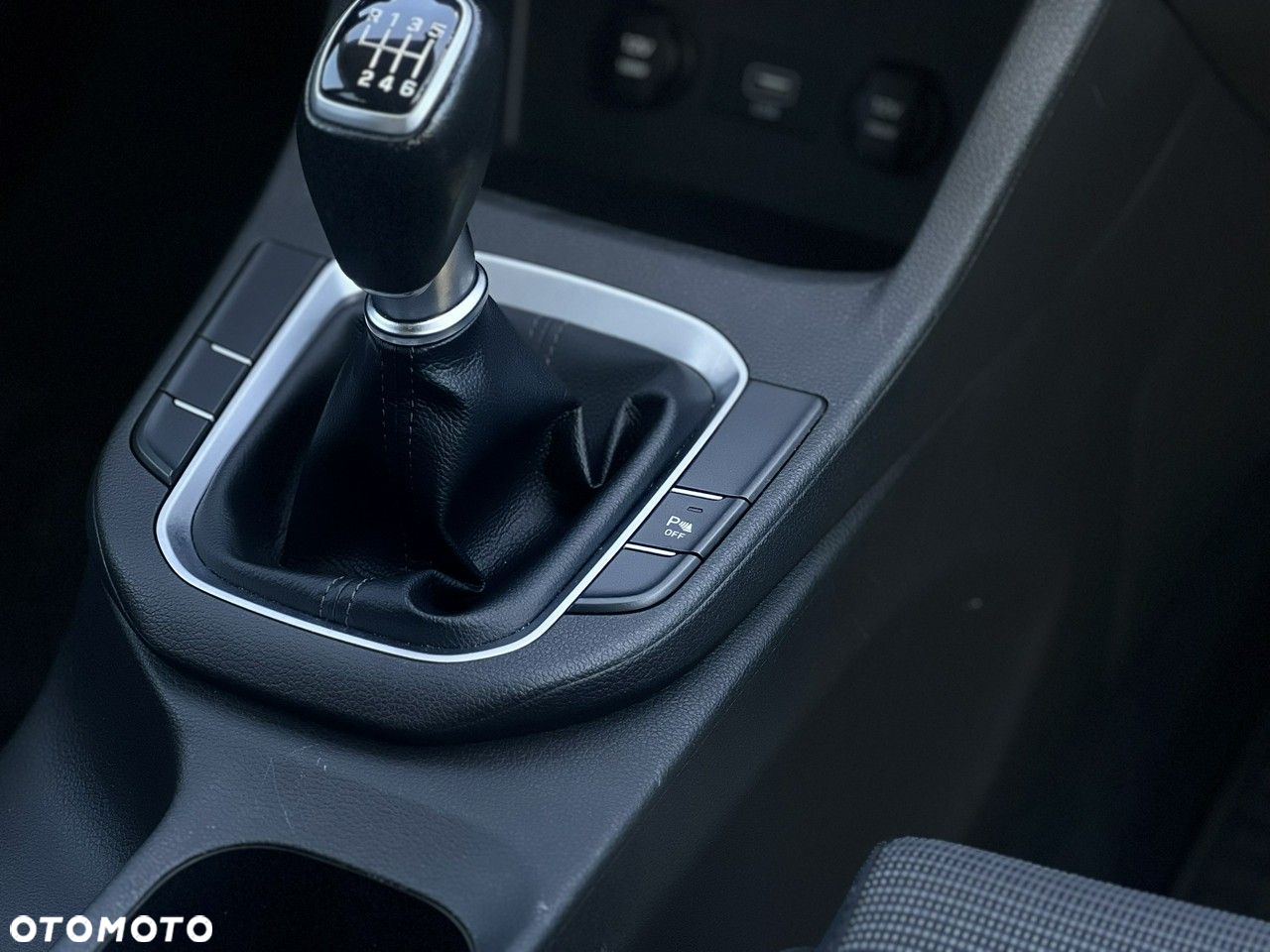 Hyundai i30 1.5 DPI Classic + - 17