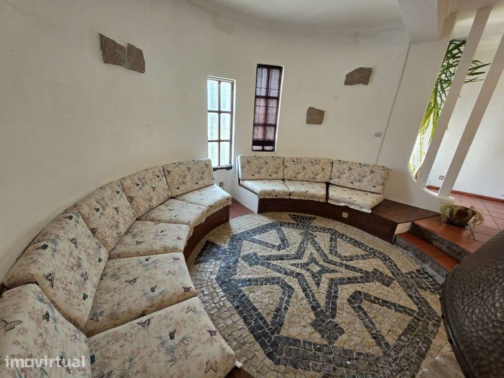 Moradia T5 com Garagem e Jardim | Centro de Elvas - Grande imagem: 4/43