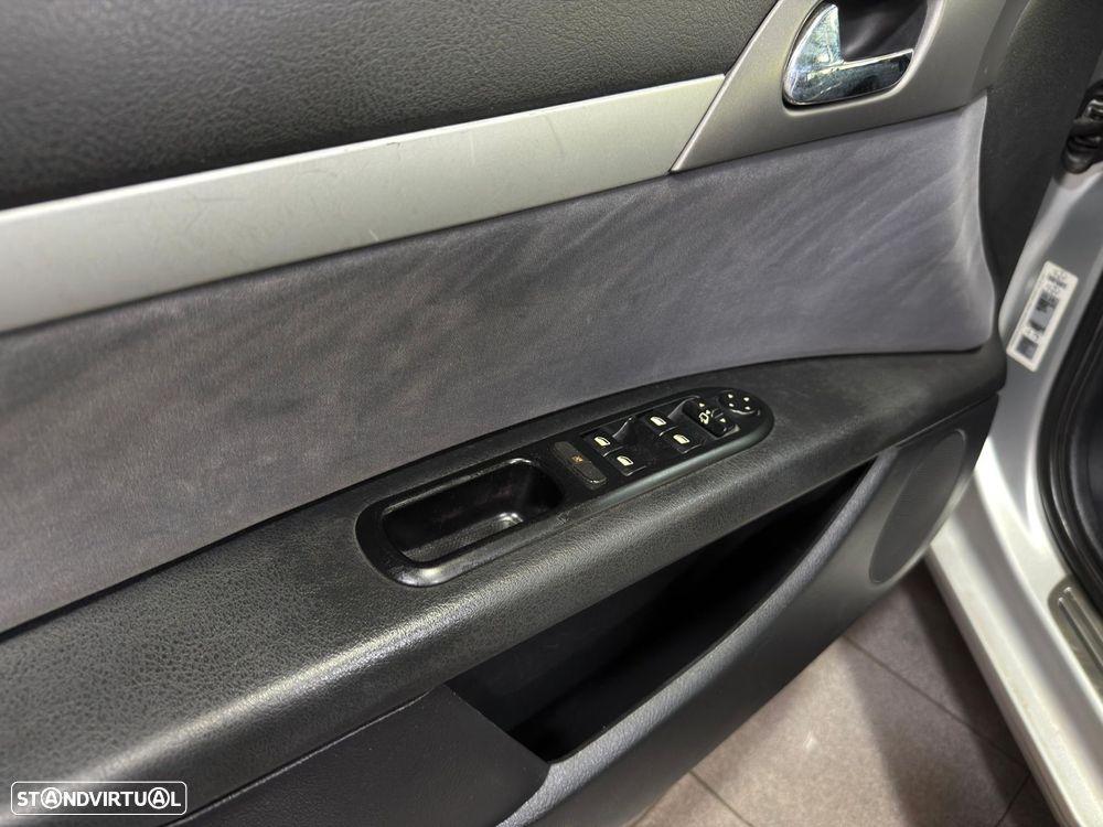 Peugeot 407 SW 1.6 HDi Premium - 9