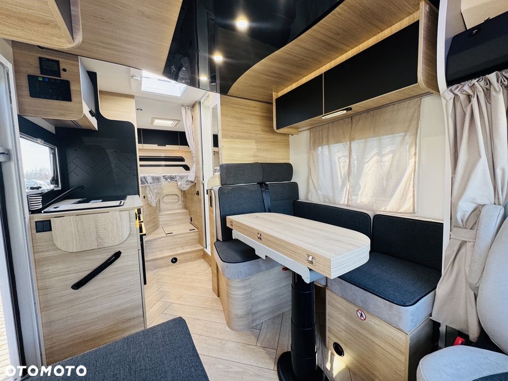 Ford Chausson 627 GA Titanium Line - 13