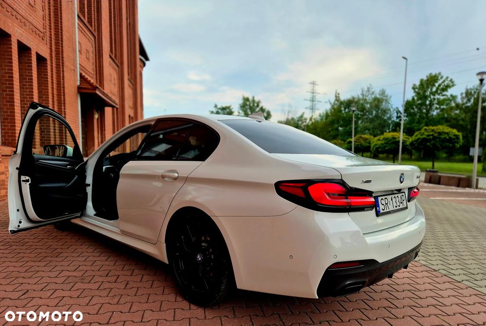BMW Seria 5 540i xDrive mHEV M Sport sport - 9