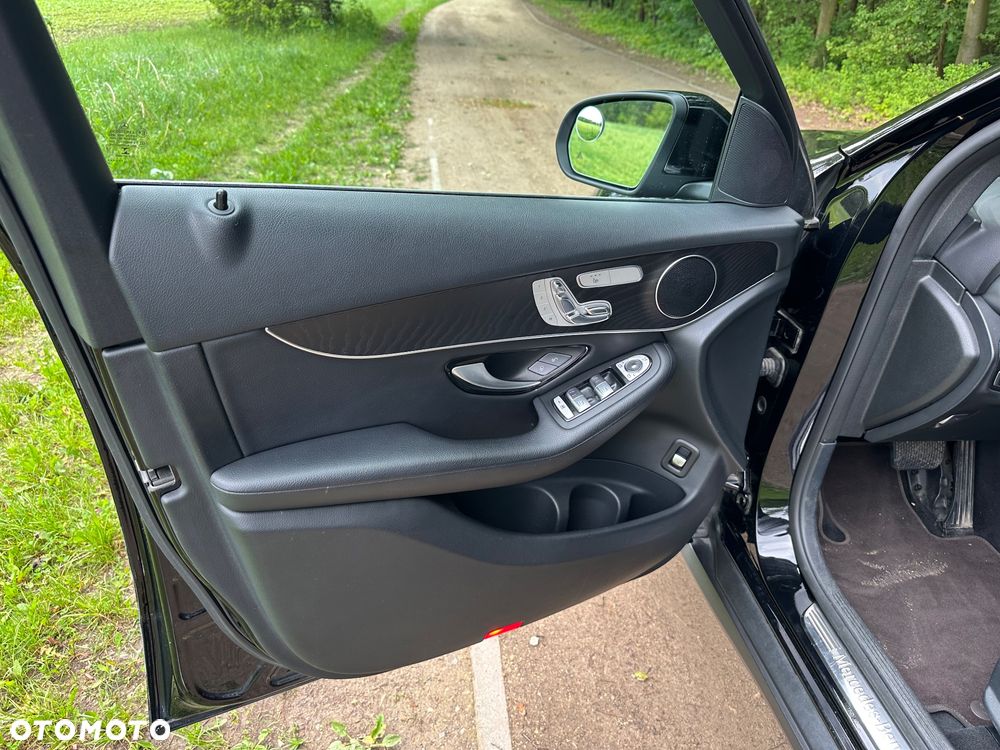 Mercedes-Benz GLC 300 4Matic 9G-TRONIC Exclusive - 8