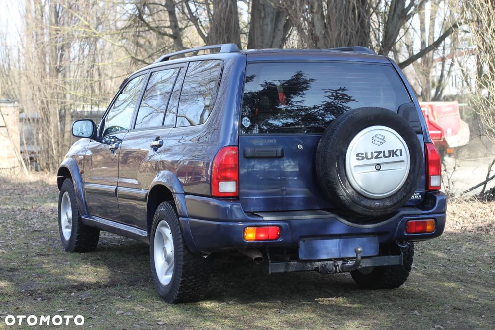 Suzuki Grand Vitara 2.7 V6 - 7