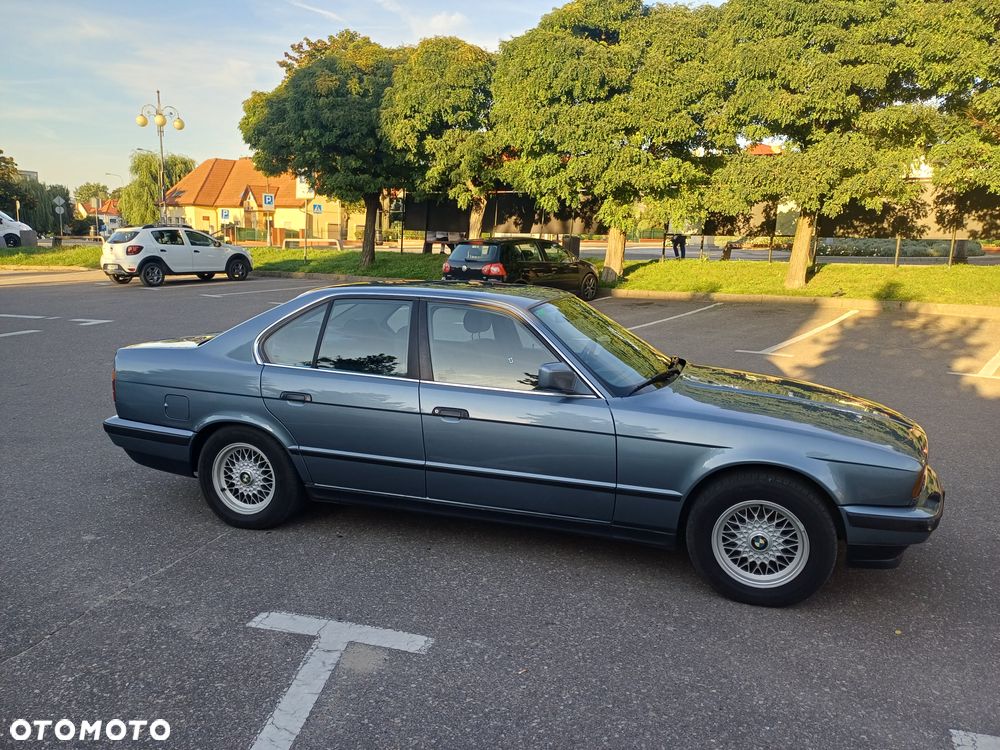 BMW Seria 5 535i - 7