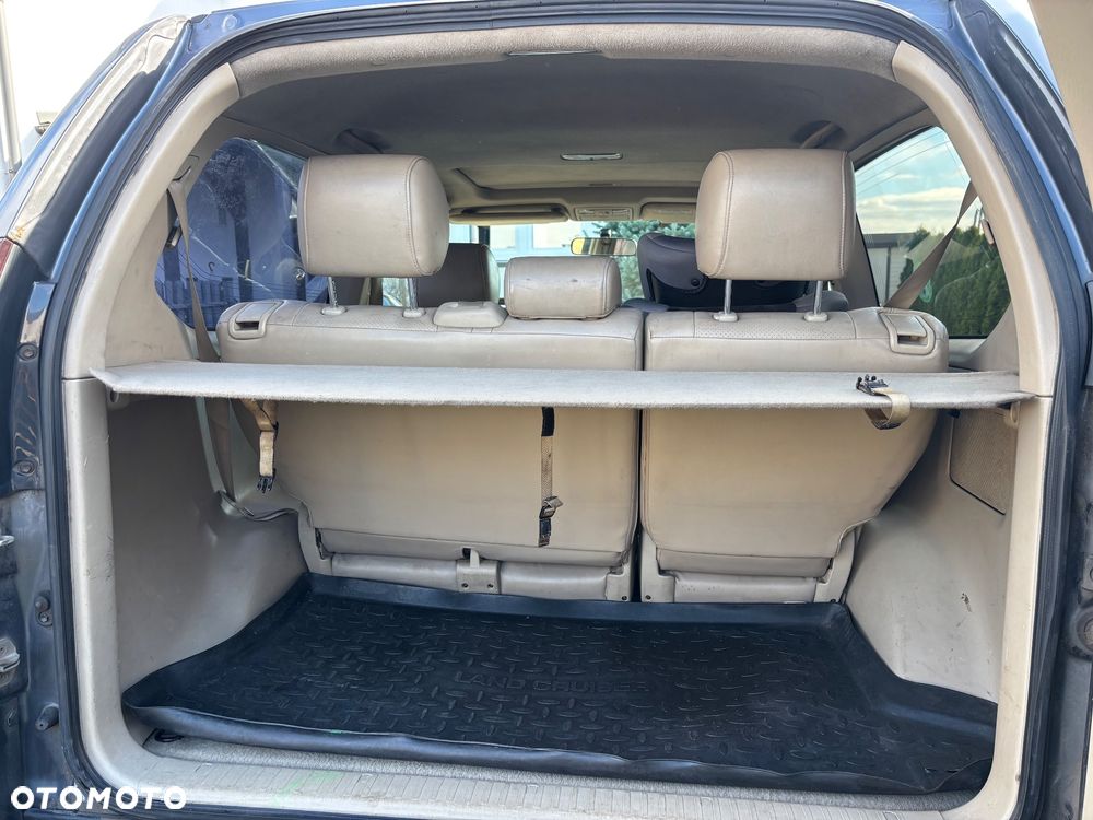 Toyota Land Cruiser - 14