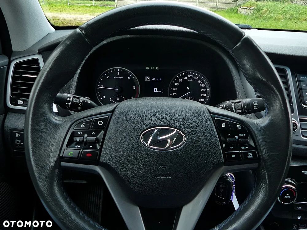 Hyundai Tucson 2.0 CRDi 4WD Automatik Advantage - 28