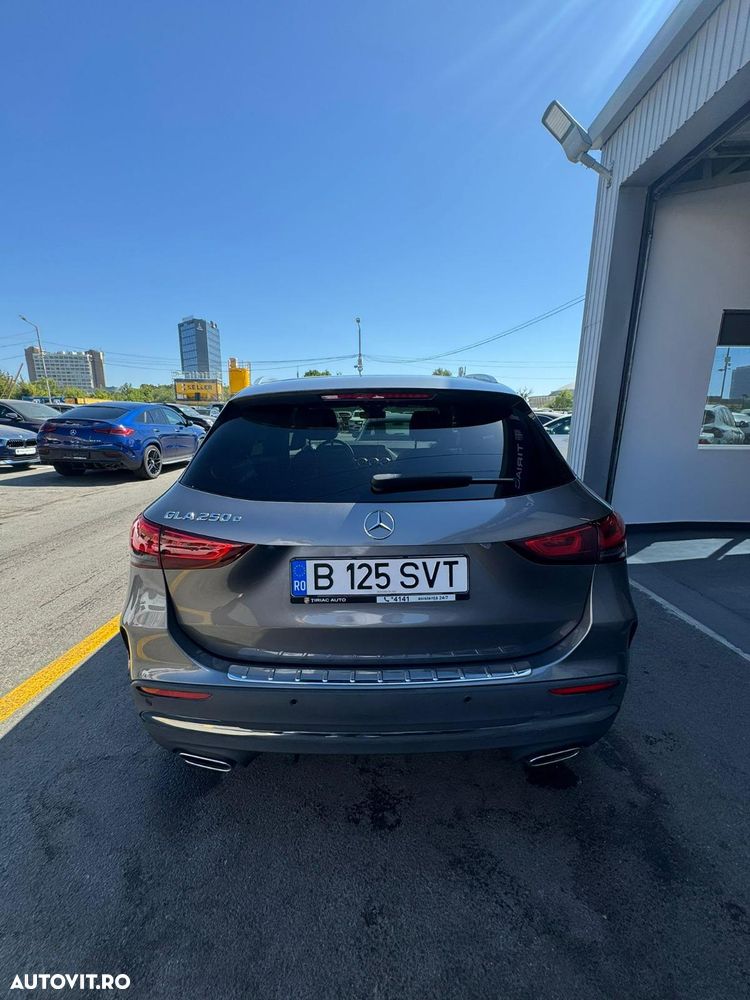 Mercedes-Benz GLA 250 e - 10