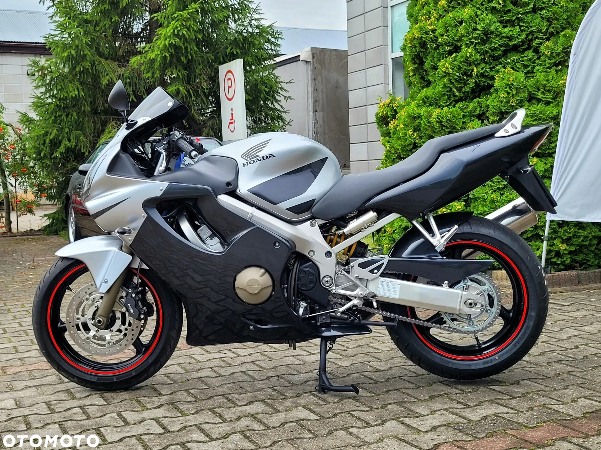 Honda CBR - 33