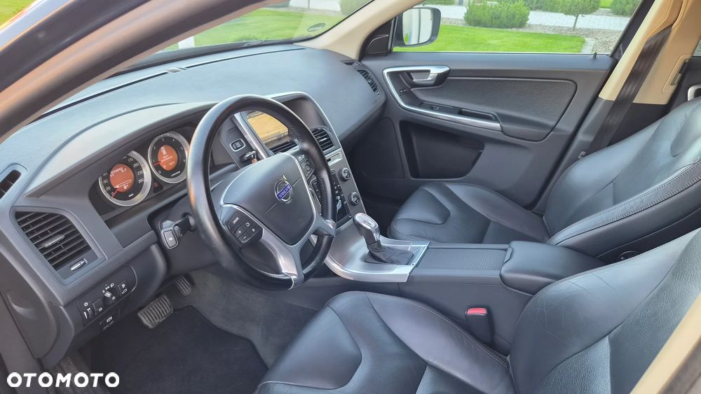 Volvo XC 60 D4 Geartronic Momentum - 12