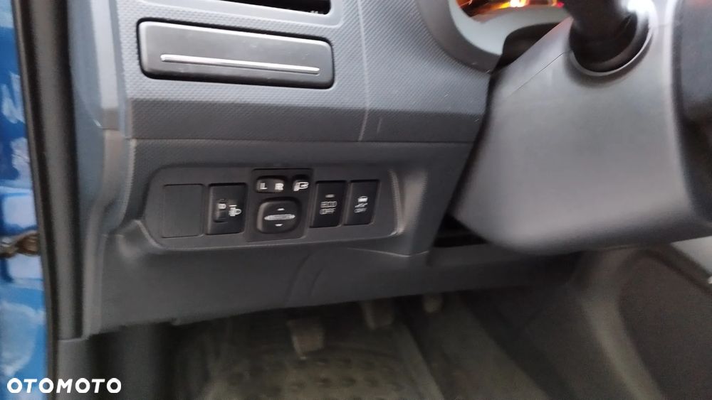 Toyota Auris 1.33 Dual-VVT-i Cool - 17