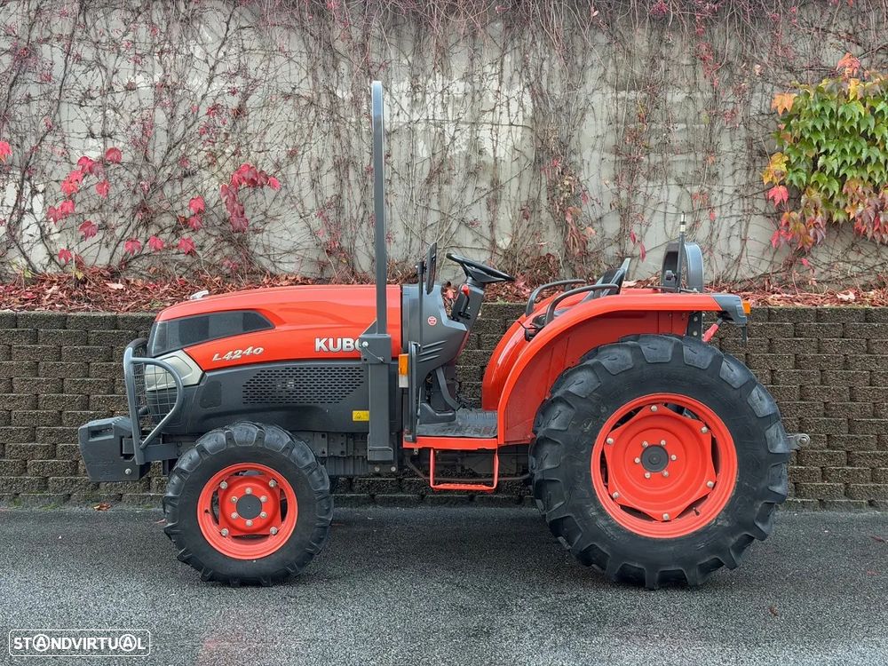 Kubota L4240 4RM - 16