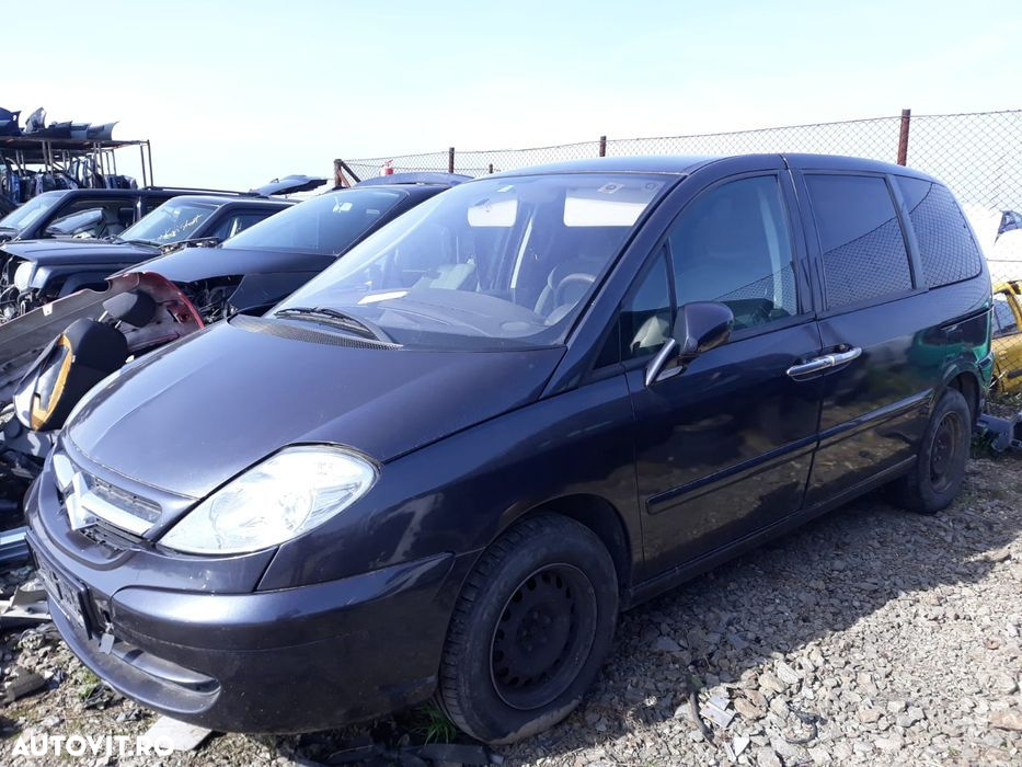 Dezmembrez Citroen C8 Peugeot 807 - 7
