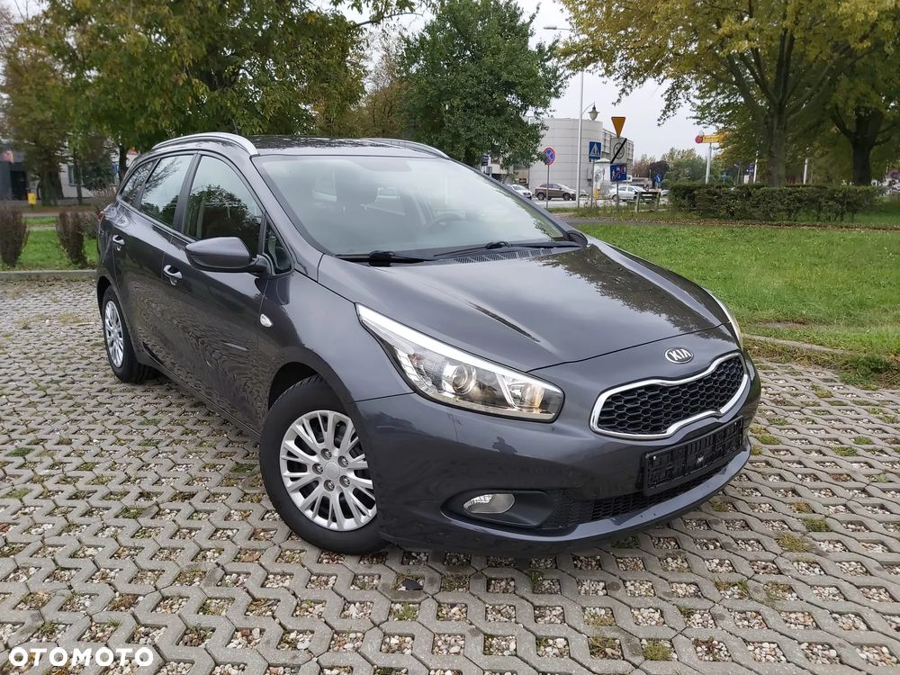 Kia Ceed 1.4 CRDi 90 SW Vision - 29