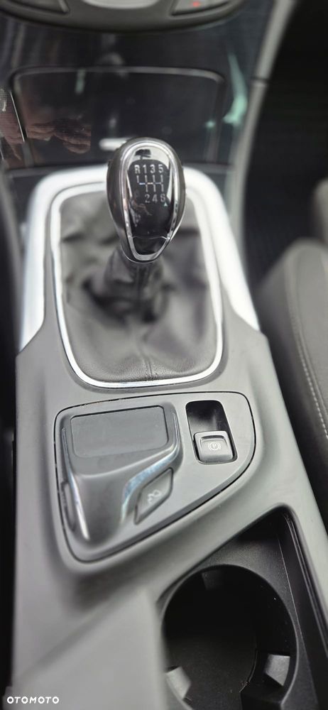 Opel Insignia - 35