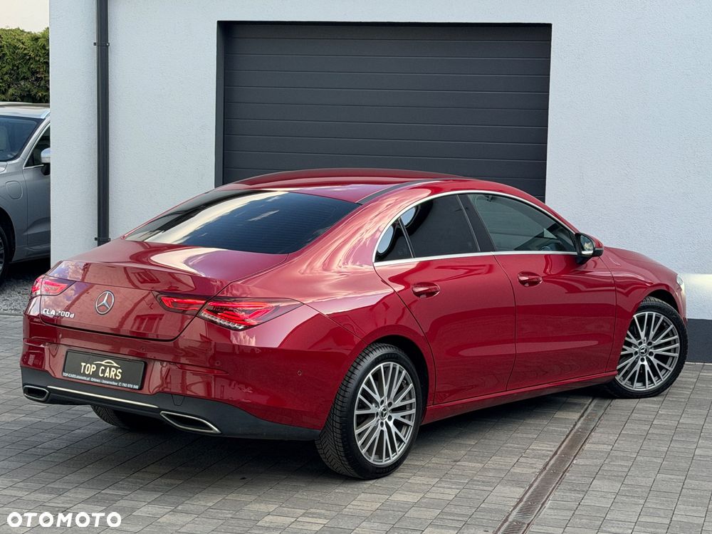 Mercedes-Benz CLA 200 d Progressive 8G-DCT - 4