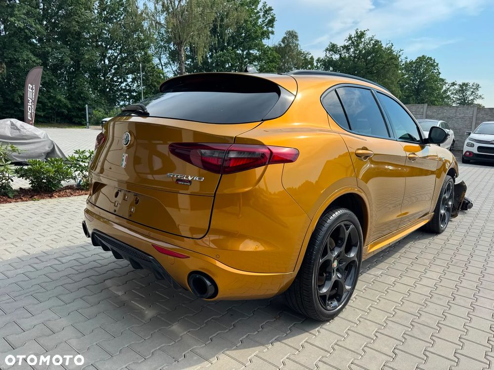 Alfa Romeo Stelvio 2.0 Turbo 16V AT8-Q4 Tributo Italiano - 8