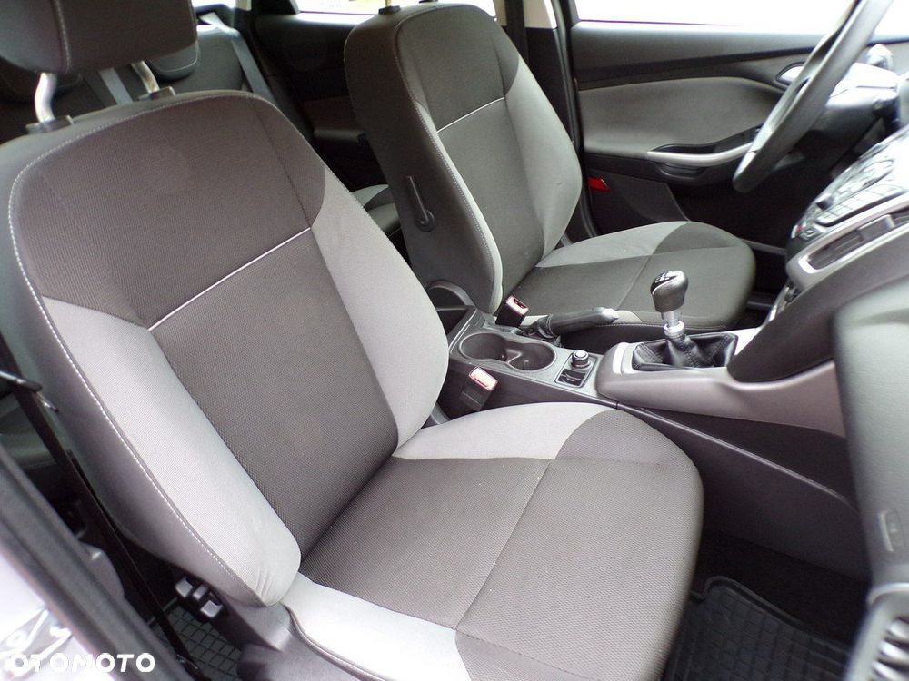 Ford Focus - 25