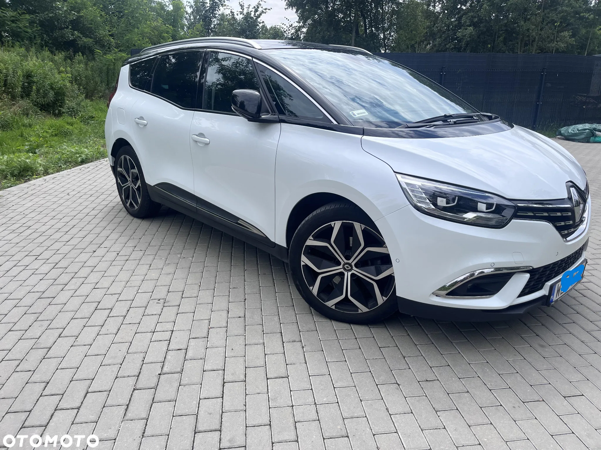 Renault Grand Scenic Gr 1.3 TCe FAP Intens EDC - 2