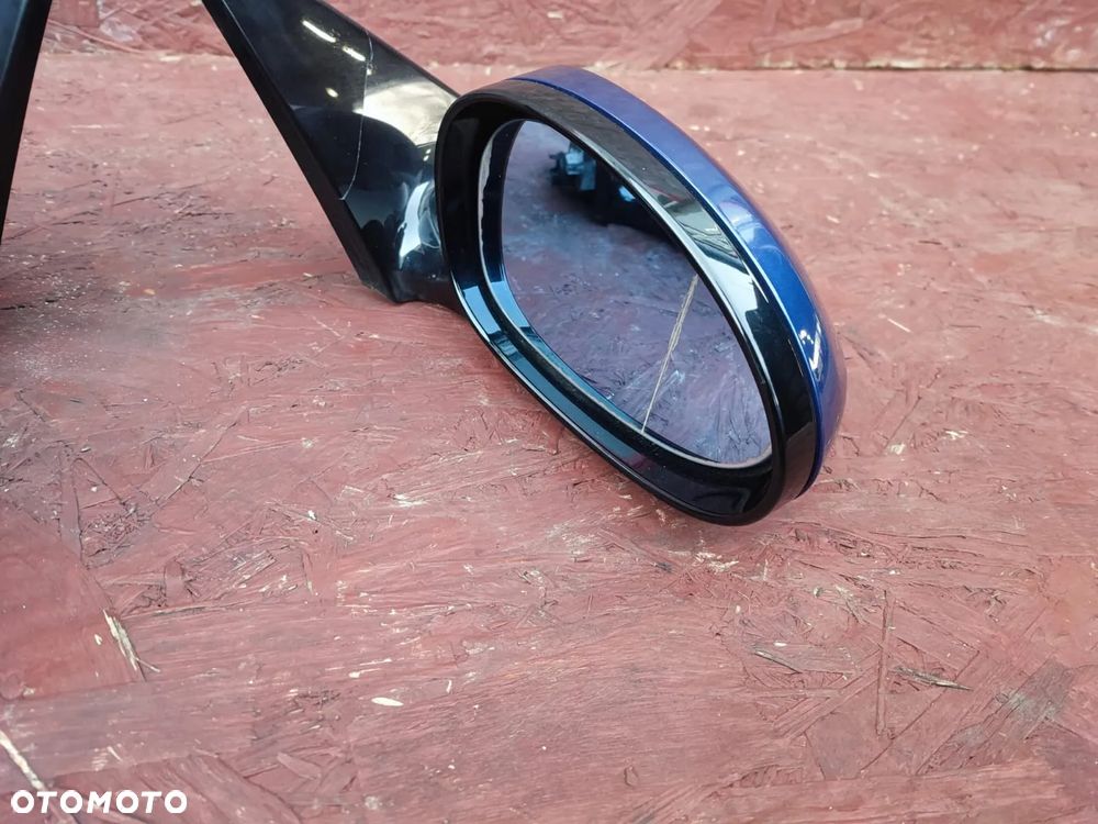 BMW E92 / E93. ORYGINALNE LUSTERKA M-PAKIET LEWE / PRAWE Z WERSJI SCHADOW-LINE, KOL. LE MANS BLAU METALIC 381. O NR: 7 176 168 / 7 176 167 OEM. W DOBRYM STANIE. WERSJA UK - 7