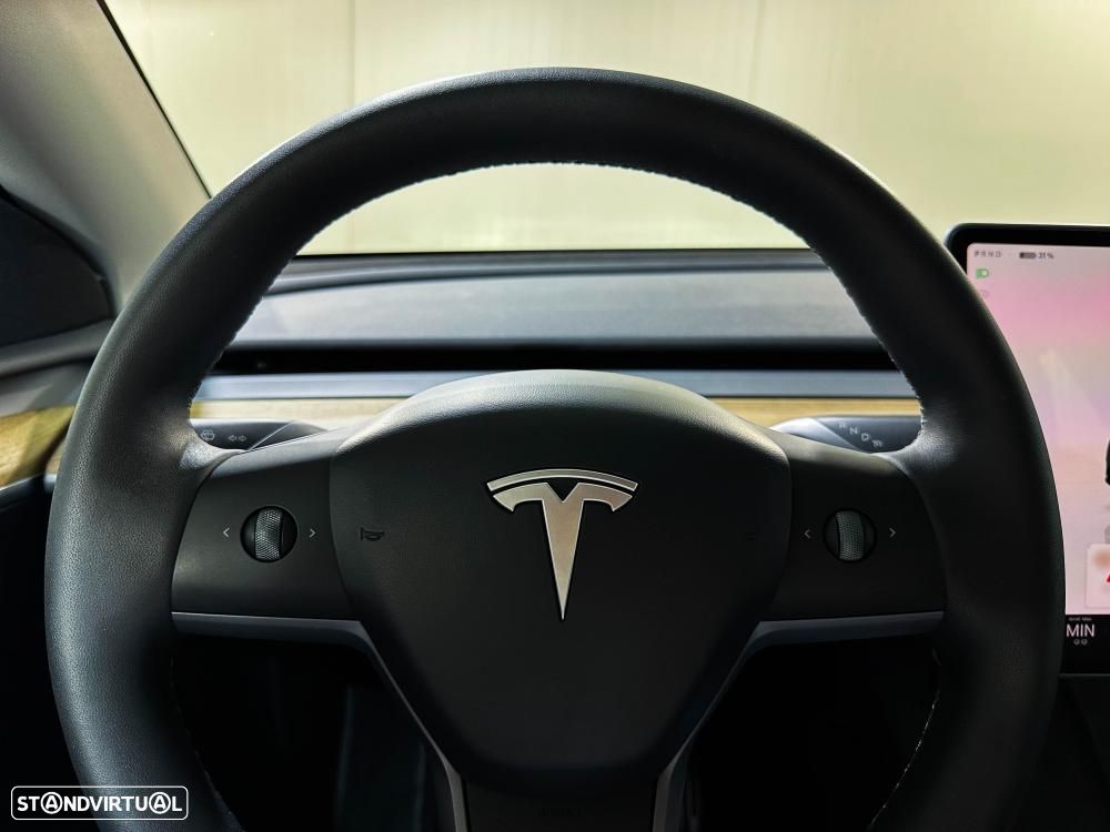 Tesla Model Y Standard - 45