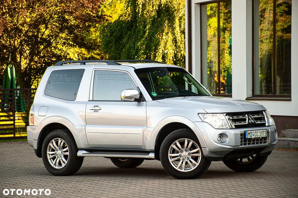 Mitsubishi Pajero 3.2 DI-D Automatik Limited Edition - 31