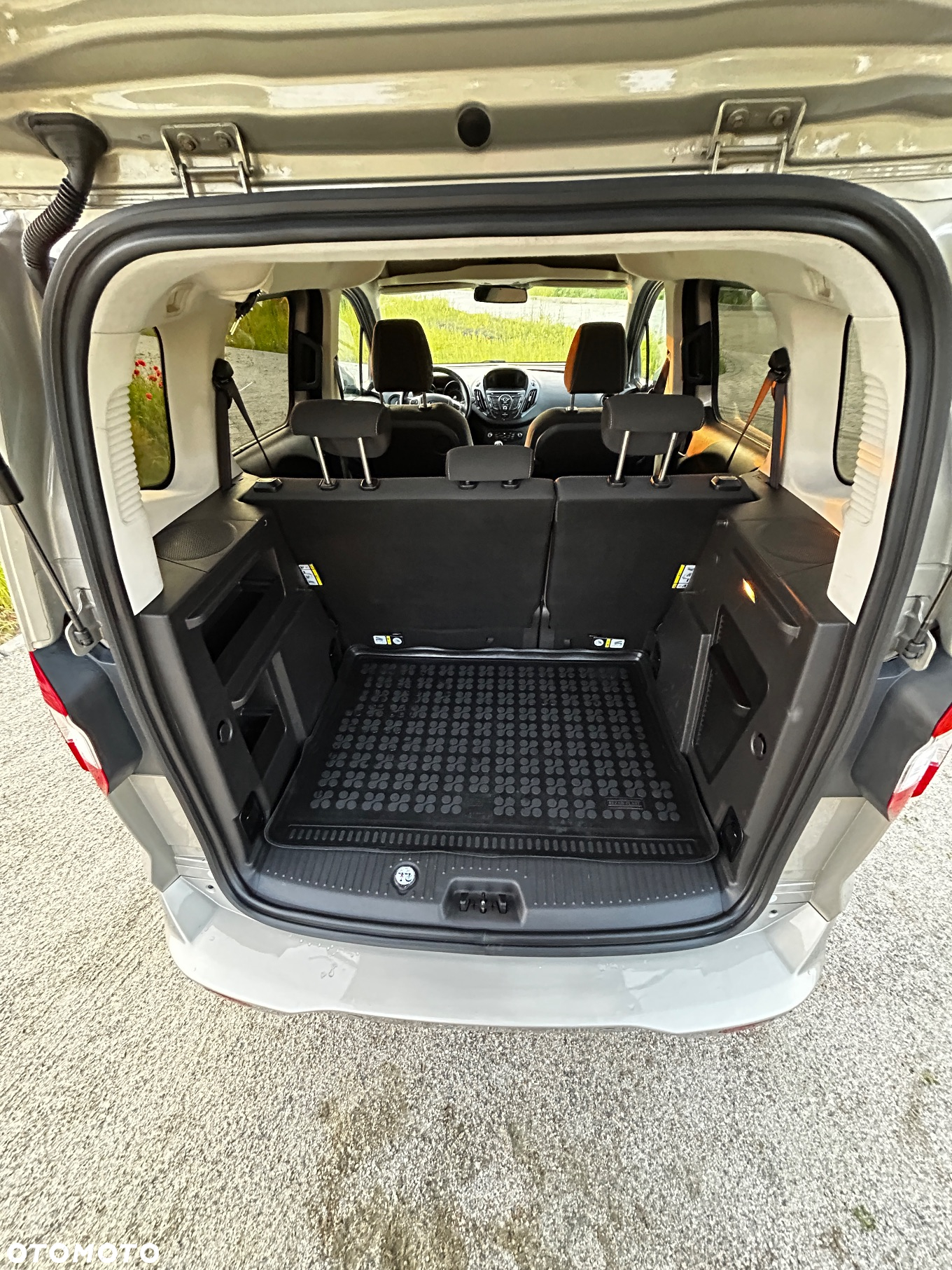 Ford Tourneo Courier 1.5 TDCi Trend - 18