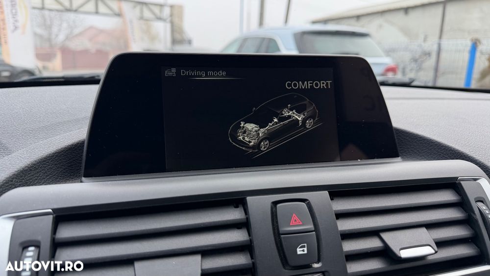 BMW Seria 1 120d Sport-Aut. Urban Line - 25