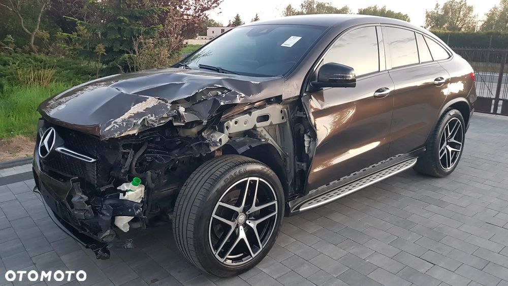 Mercedes-Benz GLE 350 d 4Matic 9G-TRONIC Exclusive - 4