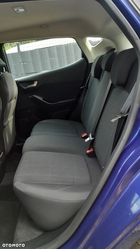 Ford Fiesta - 25