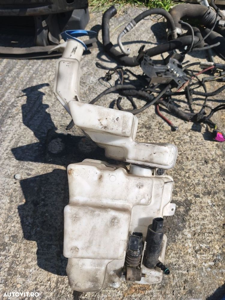 Vas lichid parbriz cu spălătoare faruri Volkswagen Passat B6 - 3