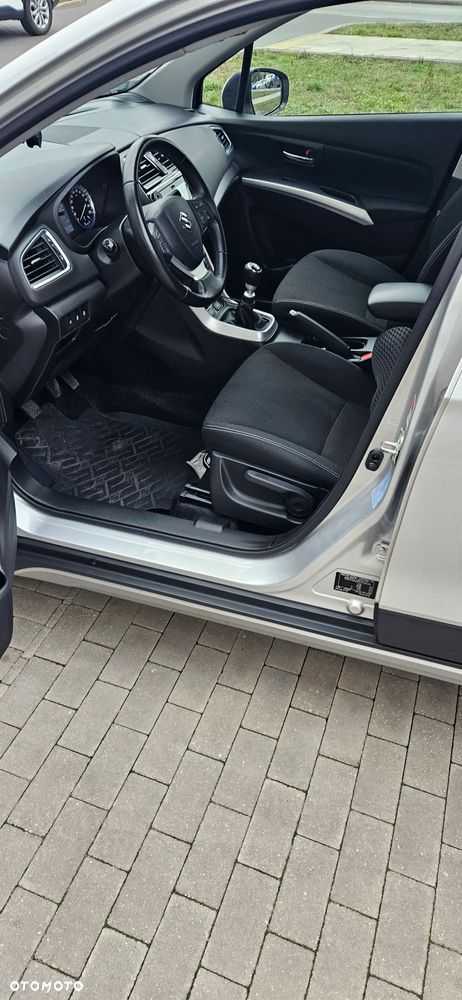 Suzuki SX4 S-Cross - 23