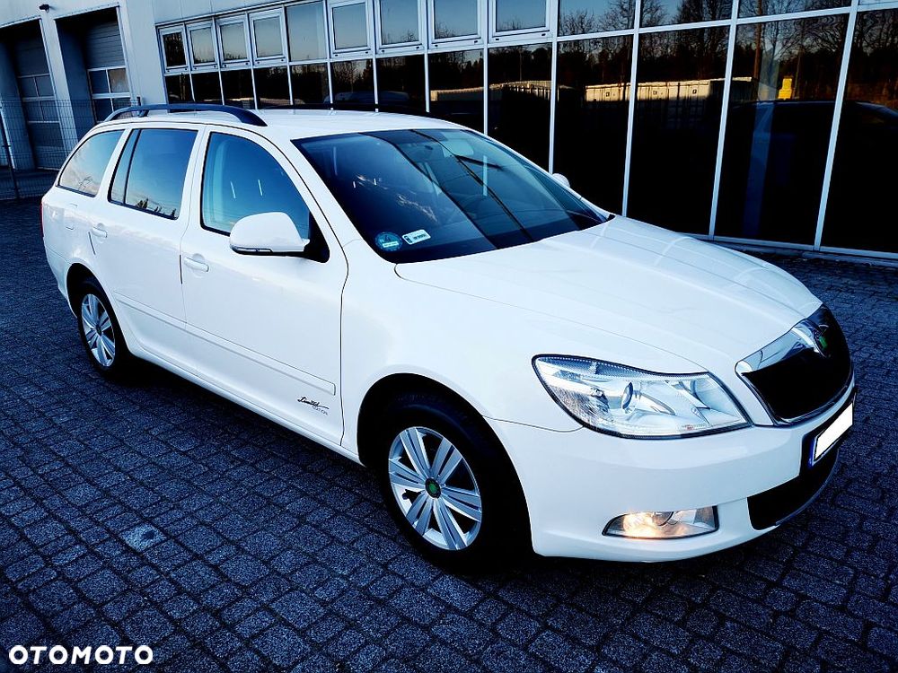 Skoda Octavia 1.6 TDI DPF FAMILY - 24