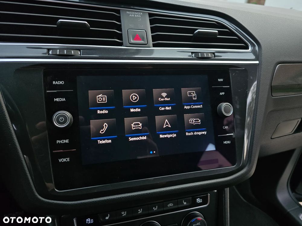 Volkswagen Tiguan 2.0 TDI SCR R-Line - 22