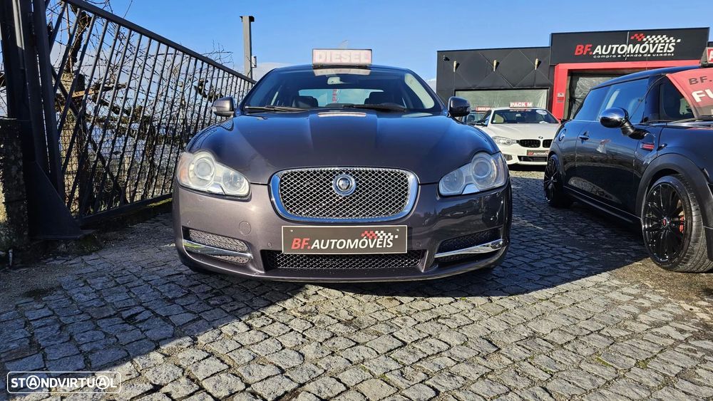 Jaguar XF 2.7 D V6 Premium Luxury - 8
