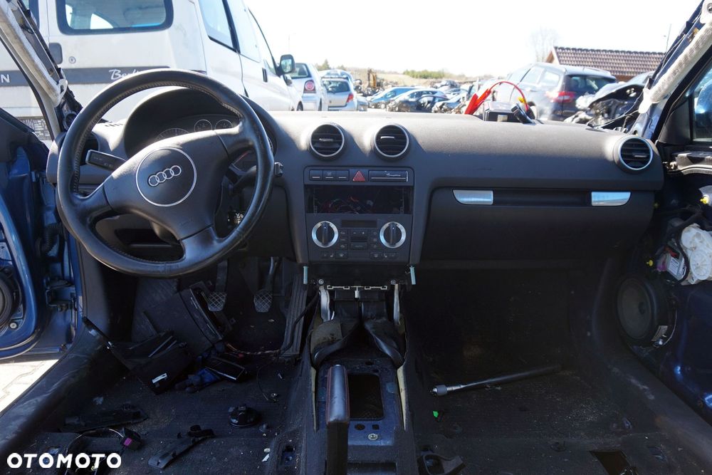 AUDI A3 8P 3D HB 2003 LZ5C 2.0 TDI BKD 140KM GRF NIEBIESKI na części - 10