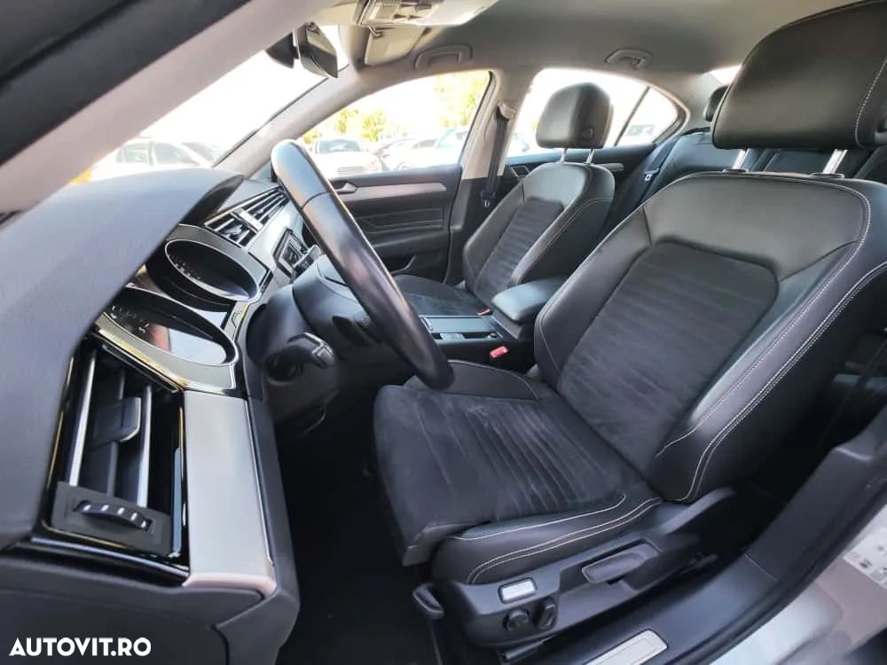 Volkswagen Passat 2.0 TDI DSG Comfortline - 12